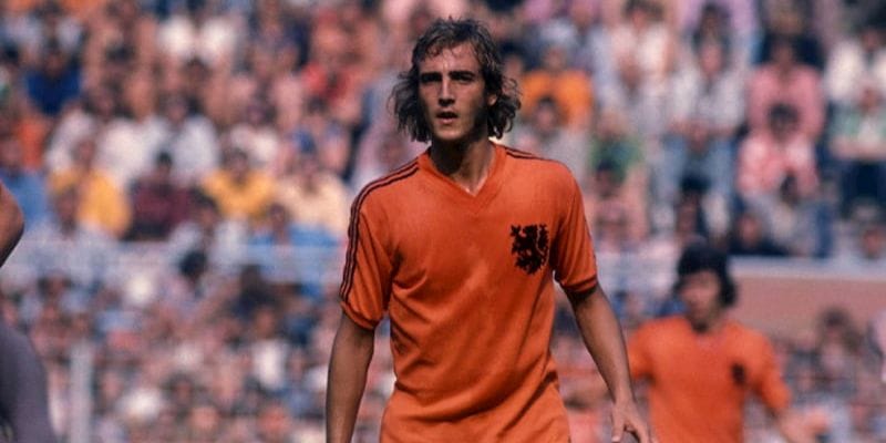 Johan Neeskens được coi là một trong những tiền vệ tài hoa bậc nhất lịch sử